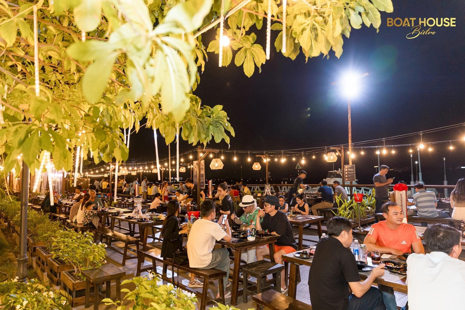 Hoạt động về đêm tại Bình Khánh By Night